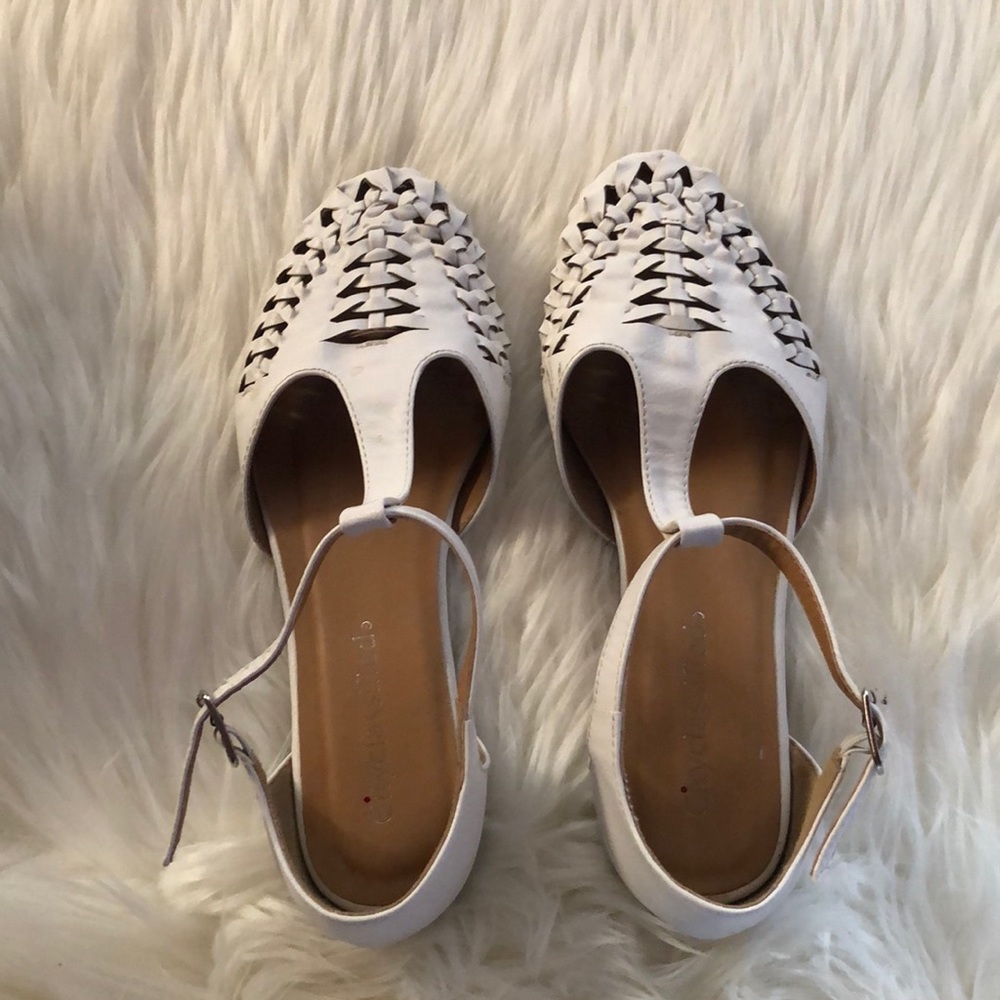 Boutique Brand White Summer Flats Size 5.5